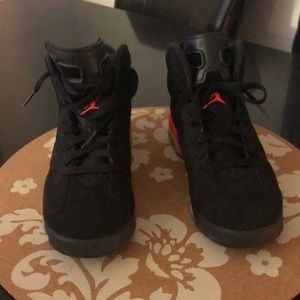 Like new Nike Air Jordan’s , size 5.5Y .